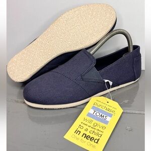 TOMS Redondo Navy Oxford Women Slip-On Flats Size 8M New with Tags